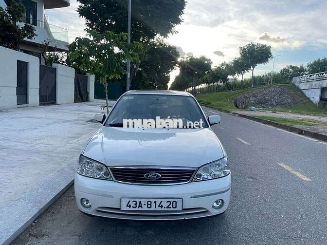 Bán Ford Laser siêu đẹp đời 2004 số tự động