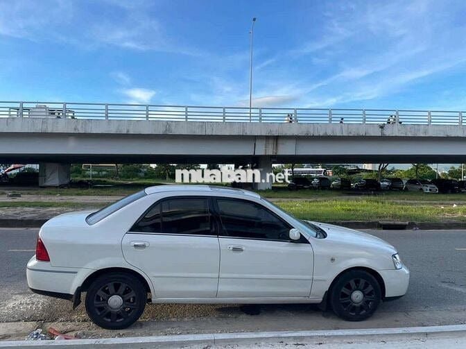 Bán Ford Laser siêu đẹp đời 2004 số tự động