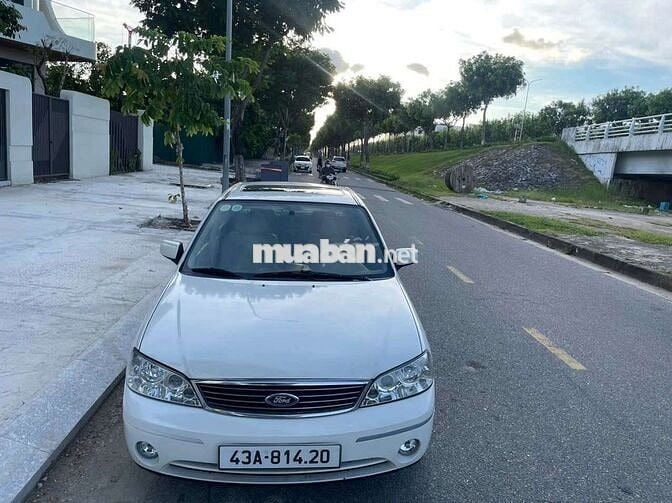 Bán Ford Laser siêu đẹp đời 2004 số tự động