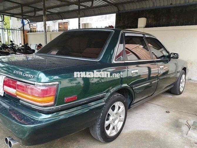 Toyota Camry 1989 - 123456 km