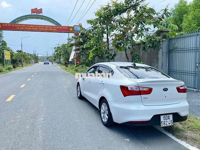 Kia Rio 2016 1.4 MT Sedan - 75000 km