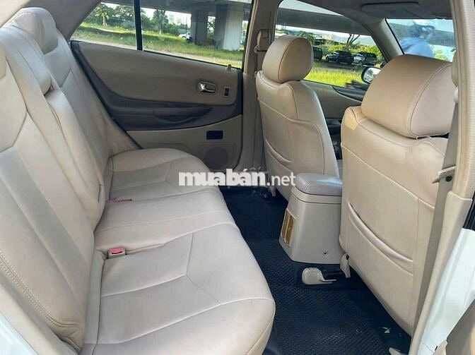 Bán Ford Laser siêu đẹp đời 2004 số tự động