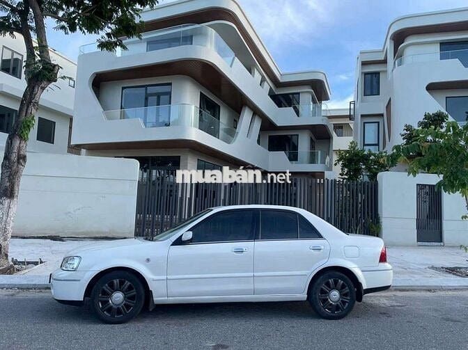 Bán Ford Laser siêu đẹp đời 2004 số tự động