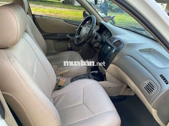 Bán Ford Laser siêu đẹp đời 2004 số tự động