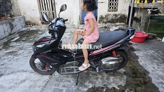 Xe máy Honda Air Blade màu đen 2014