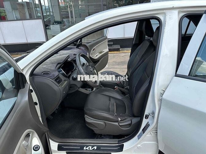 Kia Morning 2015 1.25 MT mua về chỉ việc chạy