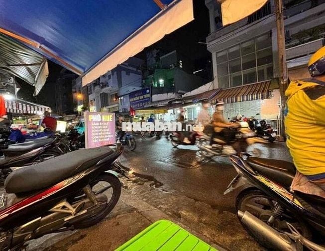 Mặt Tiền Ung Văn Khiêm 100m2 Có Gác Ngủ Nằm Ở 31/..Ngay Đại Học Hutech