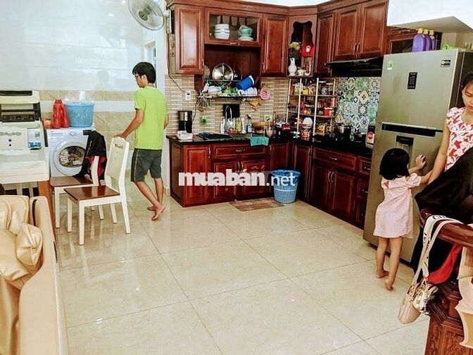 Nhà HXM Yên Đỗ. P.1. Bình Thạnh 3.2x11.5m. 1 tầng; 2PN 3WC; 16tr