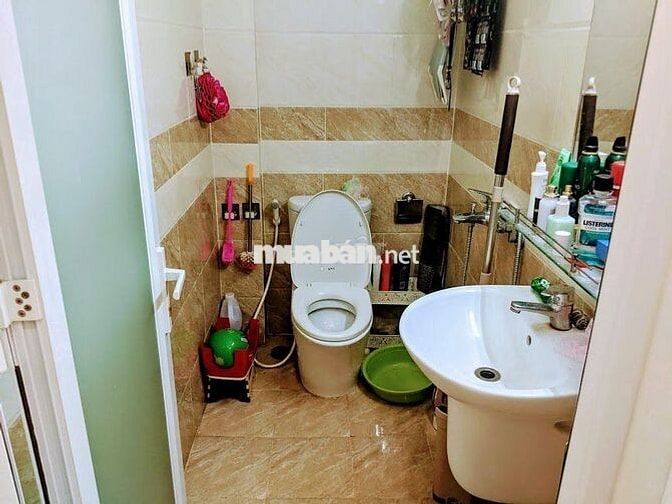 Nhà HXM Yên Đỗ. P.1. Bình Thạnh 3.2x11.5m. 1 tầng; 2PN 3WC; 16tr