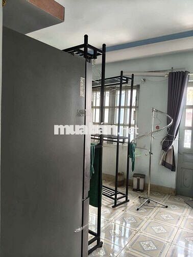 Cần cho thuê nhà P THT Q12 DT 4, 5 x20. 1 trệt 2 lầu 4PN 4WS