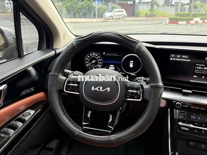 Kia Carnival 2022 2.2D Luxury 8 chỗ - 46000 km
