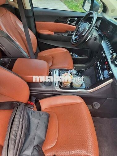 Kia Carnival 2022 2.2D Luxury 8 chỗ - 5000 km