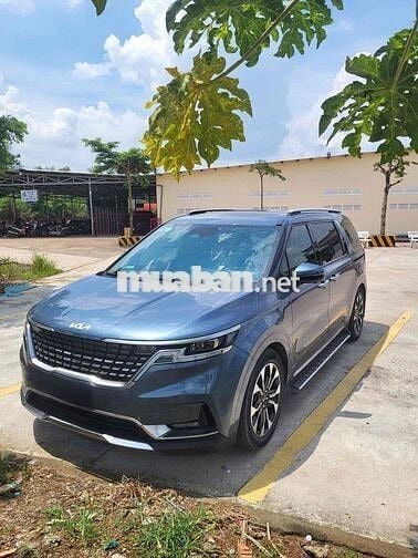 Kia Carnival 2022 2.2D Luxury 8 chỗ - 5000 km