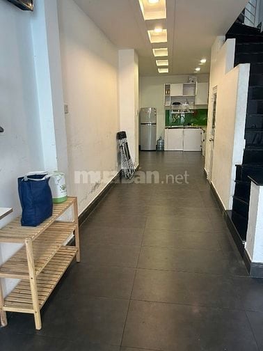 Cho thuê nhà 105/6e Cao Thắng, Phường 17, Quận Phú Nhuận