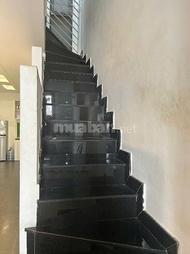 Cho thuê nhà 105/6e Cao Thắng, Phường 17, Quận Phú Nhuận
