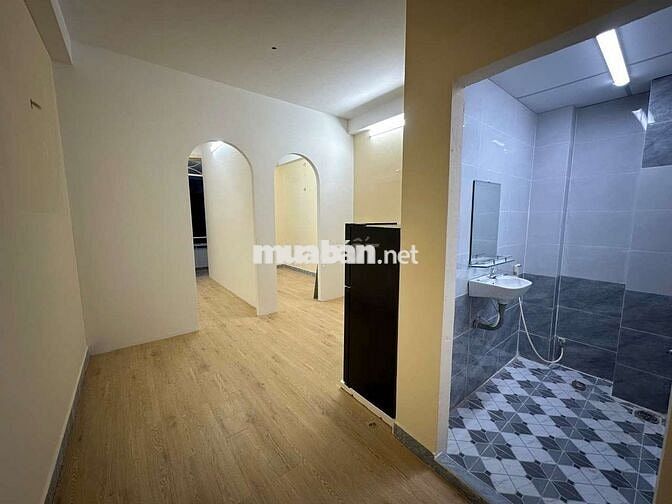 📍 CHO THUÊ CHDV Loại 2PN MỚI XÂY – FULL NỘI THẤT, BAN CÔNG – Q10