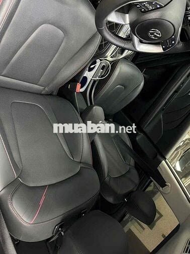 Hyundai Santa Fe 2019 2.2D Premium - 1200 km