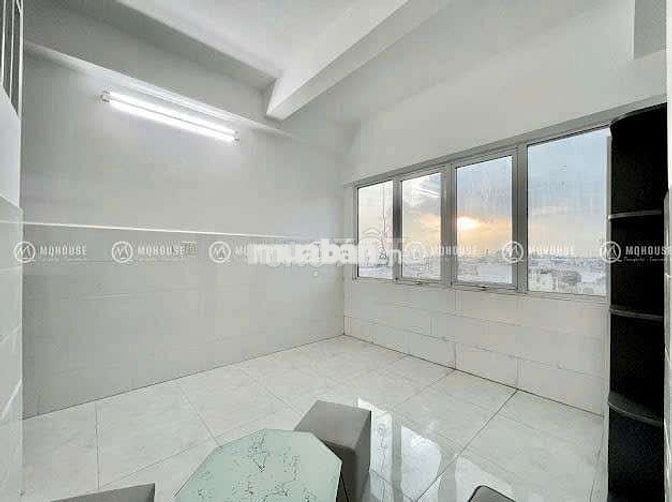 Duplex 30m2 full nội thất, phòng mới, nhà xe rộng rãi, giờ giấc tự do
