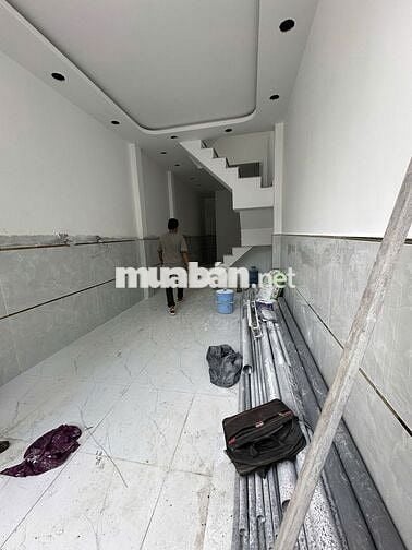 còn 1 căn nhà cuối ở Mã Lò,DT 38m2/ 3ty 05 , SHR,hẻm oto vào tân nhà