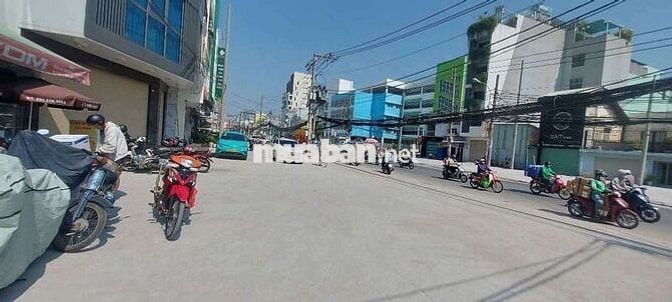 CMT8 1 căn ra MT đường Phạm Văn Hai
30m2 3,8 x 9m 3 tầng ban công rộng