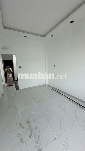 còn 1 căn nhà cuối ở Mã Lò,DT 38m2/ 3ty 05 , SHR,hẻm oto vào tân nhà