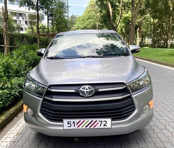 Chính chủ bán INNOVA 2019 E sơn rin máy rin xe nhà