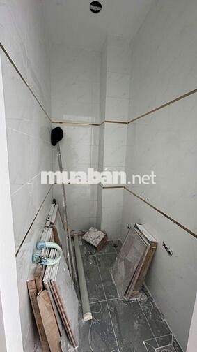còn 1 căn nhà cuối ở Mã Lò,DT 38m2/ 3ty 05 , SHR,hẻm oto vào tân nhà