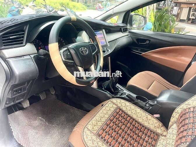 Chính chủ bán INNOVA 2019 E sơn rin máy rin xe nhà