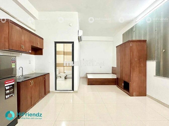 10p Qua q5,6 sát bến xe Q8  Phòng đẹp Full nội thất Free xe 2 người