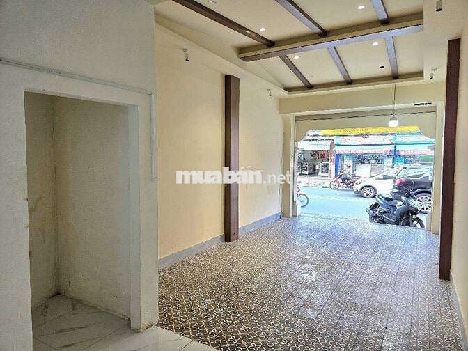 NHÀ MẶT TIỀN GẦN PHẠM VĂN ĐỒNG.DT 40M2.GIÁ NHỈNH 5 .TY