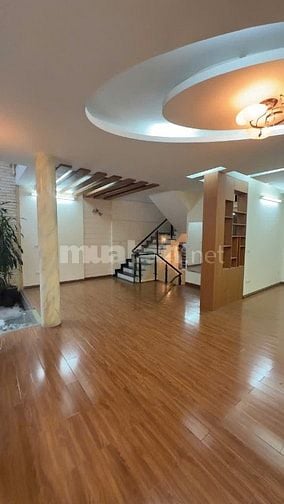 cho thuê nhà 5 tầng ngõ ô tô tại phố Giảng Võ