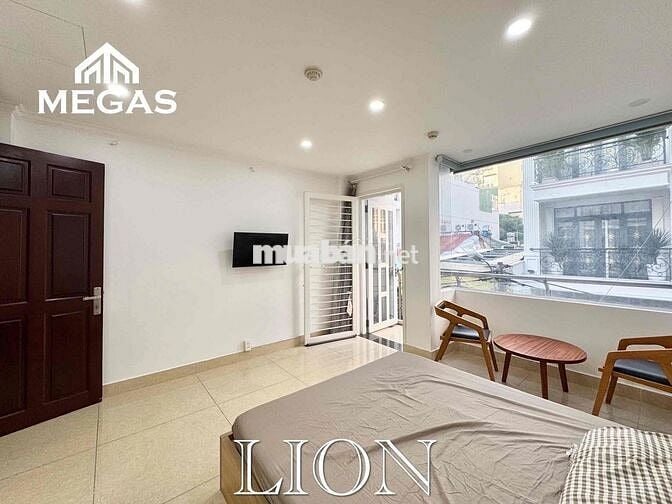 2PN 50m2 CÓ CỬA SỔ BAN CÔNG CỰC THOÁNG CÓ THANG MÁY NGAY CHỢ BẾN THÀNH