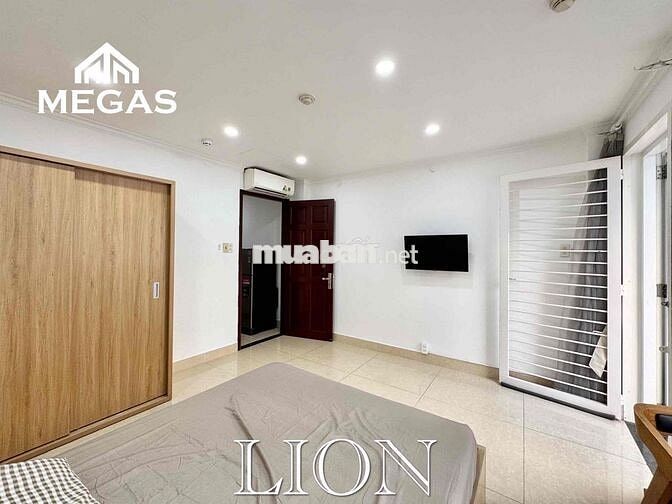 2PN 50m2 CÓ CỬA SỔ BAN CÔNG CỰC THOÁNG CÓ THANG MÁY NGAY CHỢ BẾN THÀNH