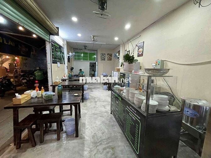 Sang quán Phở góc 2mặt tiền Vườn Lài Tân Phú giá thuê 12tr sang 99tr