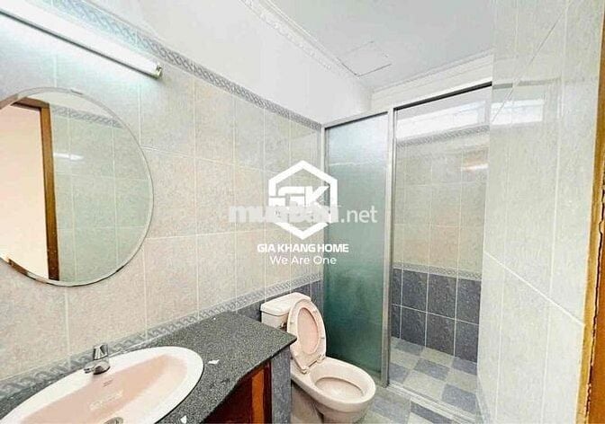 NHÀ SÂN VƯỜN Ở VÀ KINH DOANH SẠCH 4 PHÒNG NGỦ ĐƯỜNG NNHA TRANG CHO THU