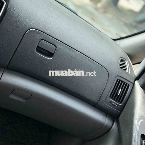 Bán gấp xe tài van 6 chỗ máy dầu Hyundai Starex
