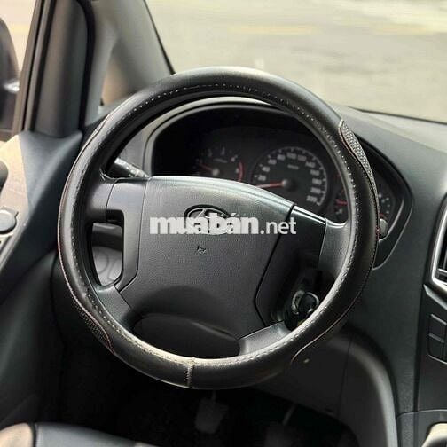 Bán gấp xe tài van 6 chỗ máy dầu Hyundai Starex
