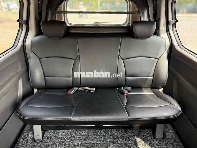 Bán gấp xe tài van 6 chỗ máy dầu Hyundai Starex