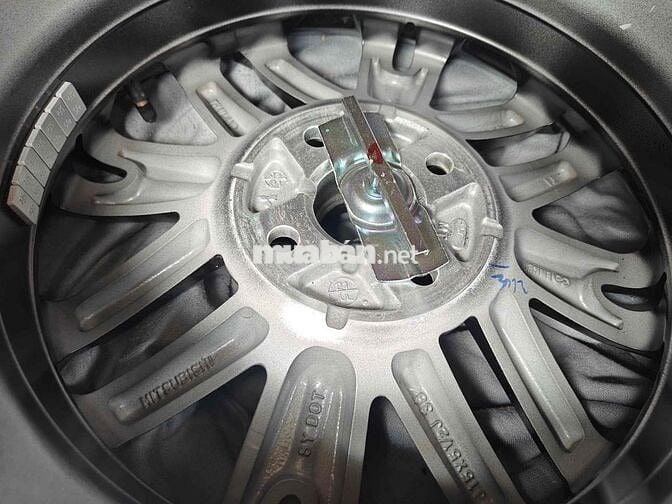 Mitsubishi Attrage 2021 CVT Premium - 26000 km