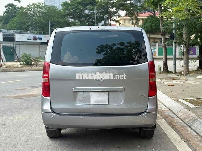 Hyundai Grand Starex 2011 Van 3 chỗ máy dầu AT