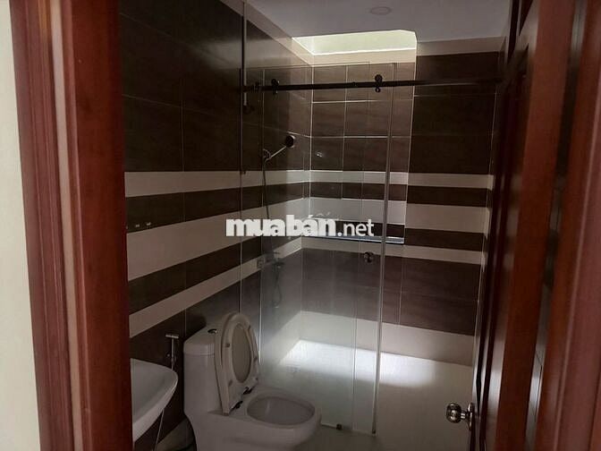 Cho thuê nhà mặt phố mới sửa 102m2, 45 triệu, Phước Hải, Nha Trang