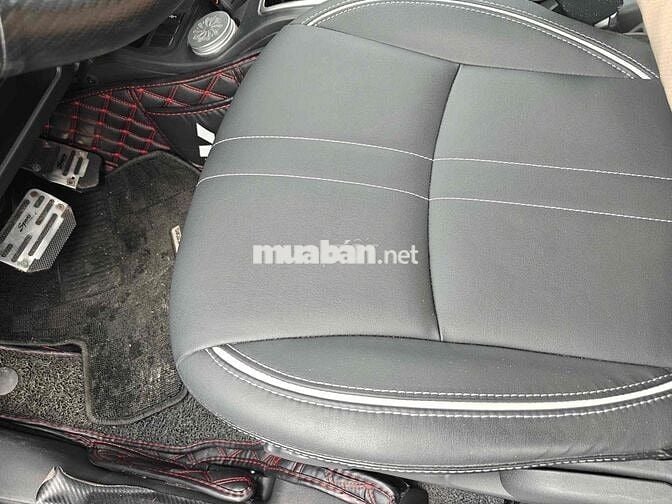Mitsubishi Attrage 2021 CVT Premium - 26000 km
