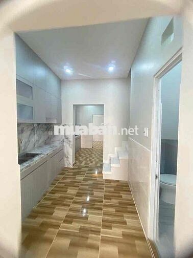 Nhà HTP Q7- 3 tầng - DTSD 200m2 - 7 pn - 3,78 tỷ ngay Coop Mart