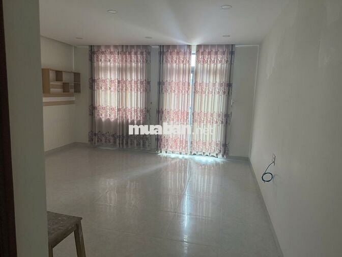 Cho thuê nhà mặt phố mới sửa 102m2, 45 triệu, Phước Hải, Nha Trang