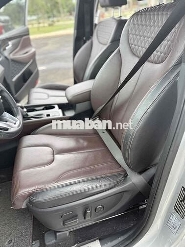 Hyundai Santa Fe 2019 2.4L  AT 4 WD - 63000 km