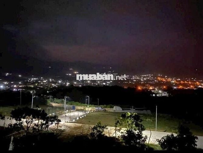 VIEW SĂN MÂY ĐẠI LÀO - BẢO LỘC DT 1009M2(16MX52M) CÓ VƯỜN CÂY ĂN TRÁI