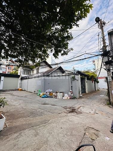 Ba mặt tiền khu Phan Xích Long 490m2 đất 15 x 35m rất hiếm bán giá rẻ