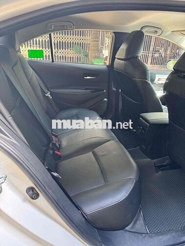 Toyota Corolla Altis 2025 1.8V - 4200 km nhập khâu