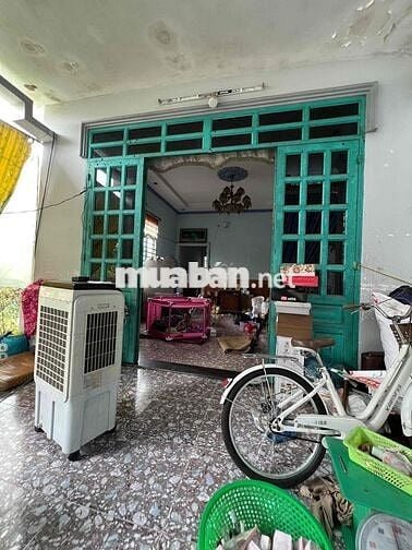 Nhà Thuê Khuôn Viên Rộng DT 6x30 (Nhà Cấp 4 2Pn 1Wc Sân Ôtô)Ngã Tư Ga