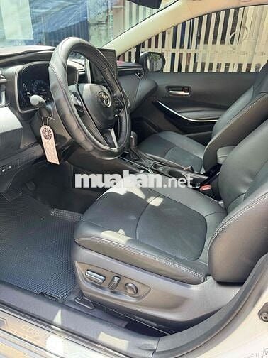 Toyota Corolla Altis 2025 1.8V - 4200 km nhập khâu